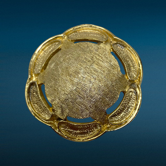 Vintage Modernist Stylized Flower Shaped Brooch Pin Brushed Gold Tone MCM - Picture 1 of 3